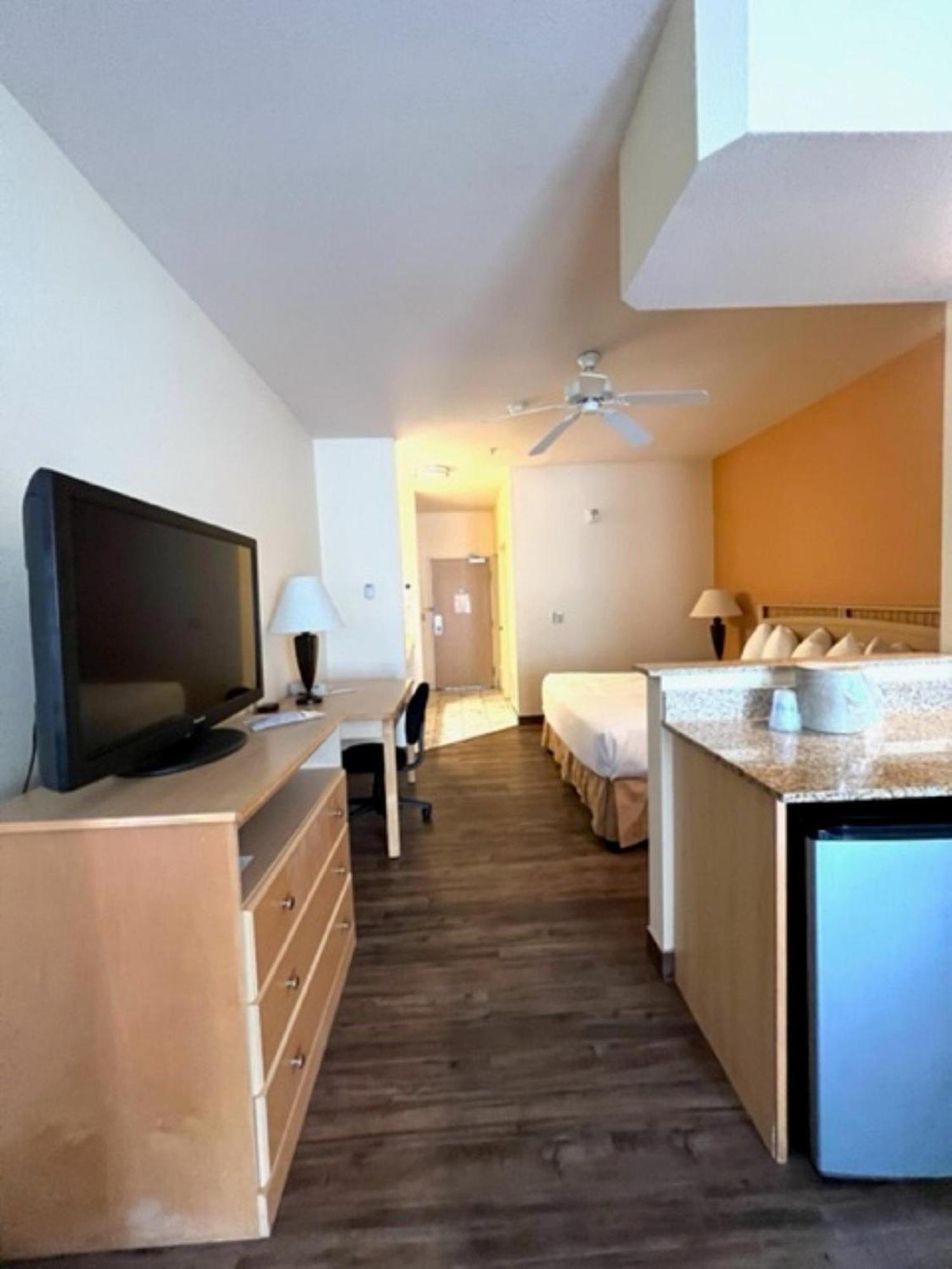Lighthouse Suites Inn Ocean Shores Exteriör bild
